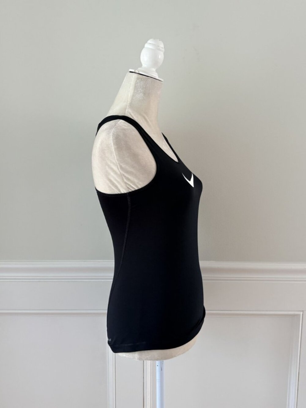 Nike Legend Classic Tank DRI-FIT WOMEN’S Size Small Black - Picture 3 of 5
